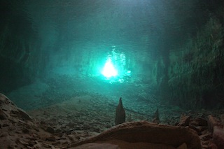 Caverne